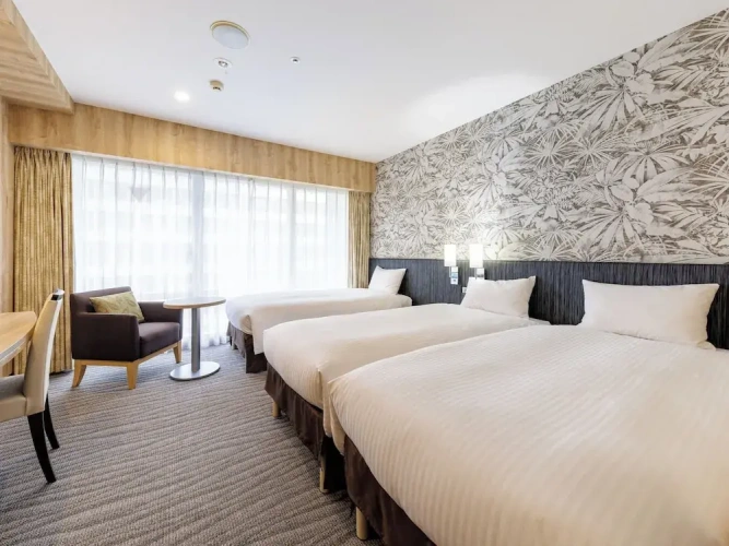 Standard Triple room