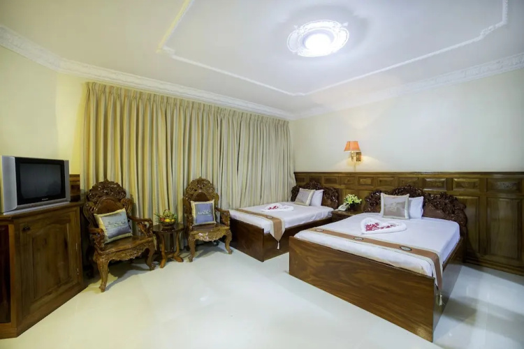 International Hotel