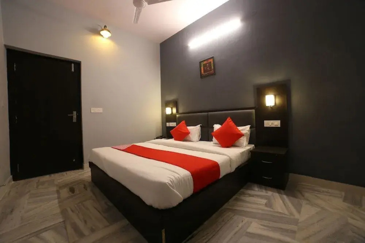 Hotel Vasko by OYO Rooms