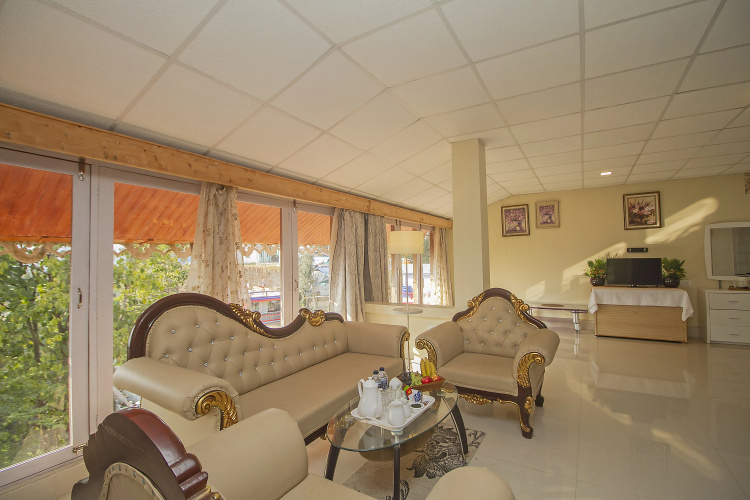 Mount Queens Hill Resort & Spa