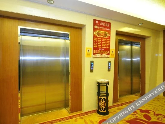 CLOUDS Hotel (Kunming New Luosiwan)(云之尚酒店(昆明新螺蛳湾店))