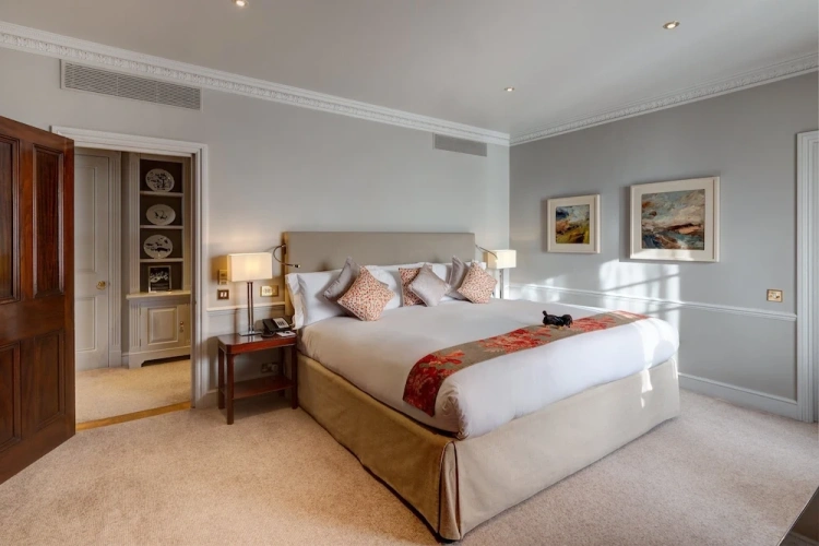 Double Suite with balcony and with city view