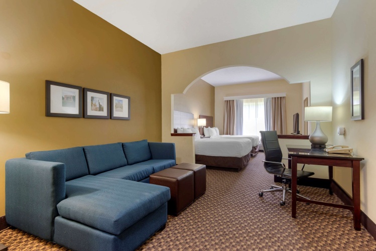 Quadruple Suite