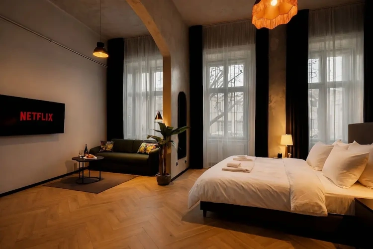 Executive Suite with city view
