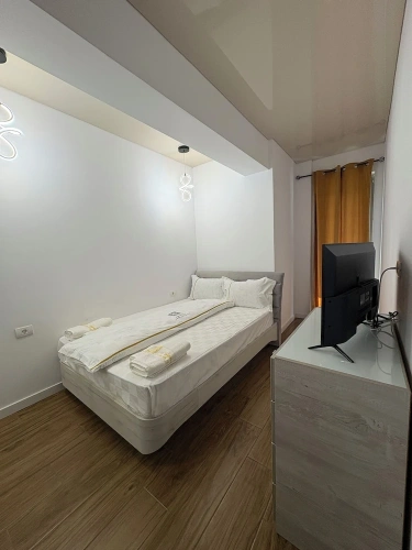 Deluxe Apartment with partial sea view