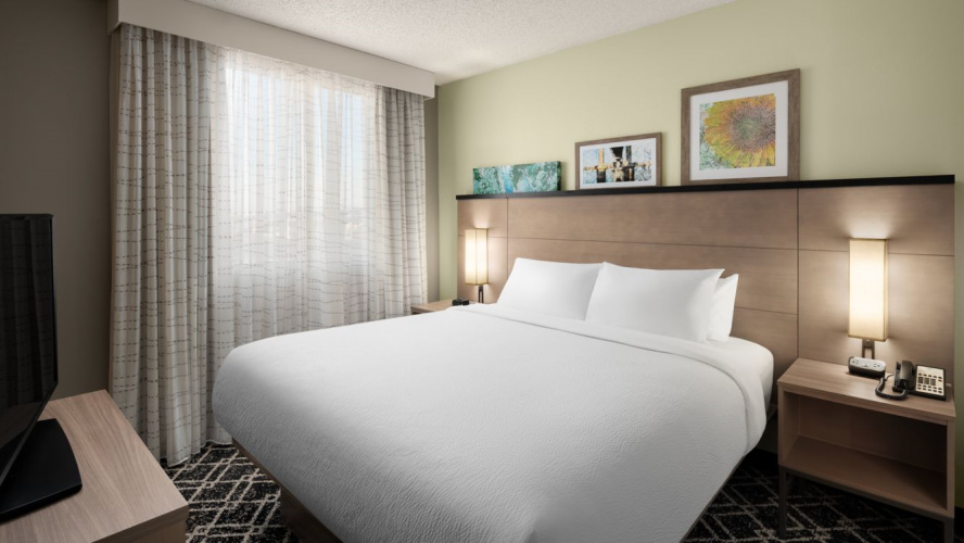 1 Bedroom Suite