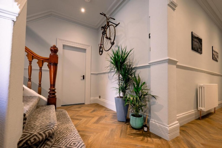 6 Bedrooms Cottage