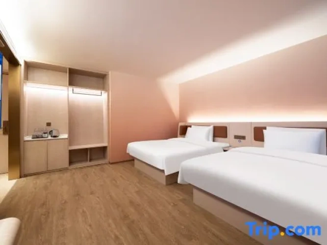 Standard Twin Family room