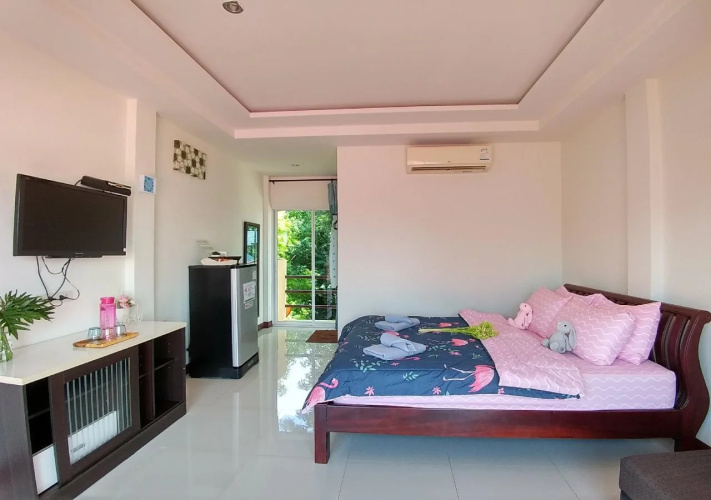 Koh Larn De Beach