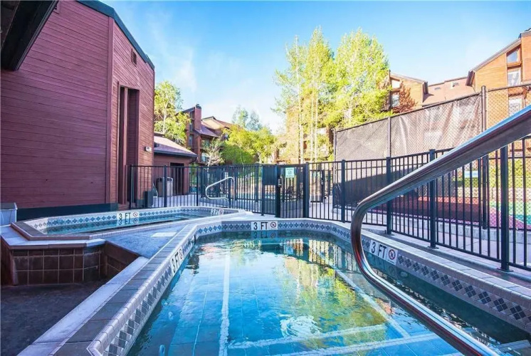 Timber Run Condominiums