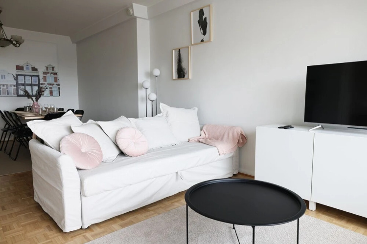 2ndhomes 102m2 3BR Apartment w Balcony