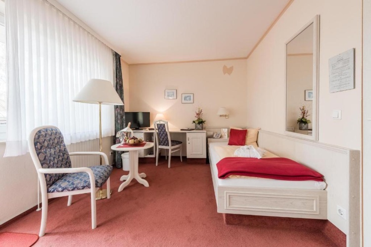 Standard Single Basement room