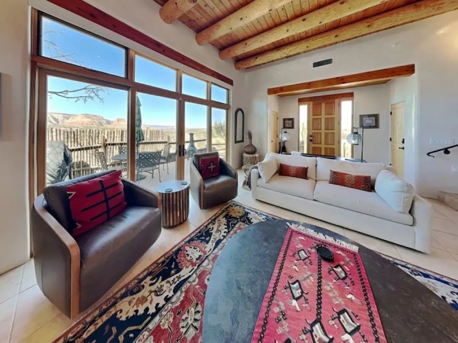 3 Bedrooms Cottage