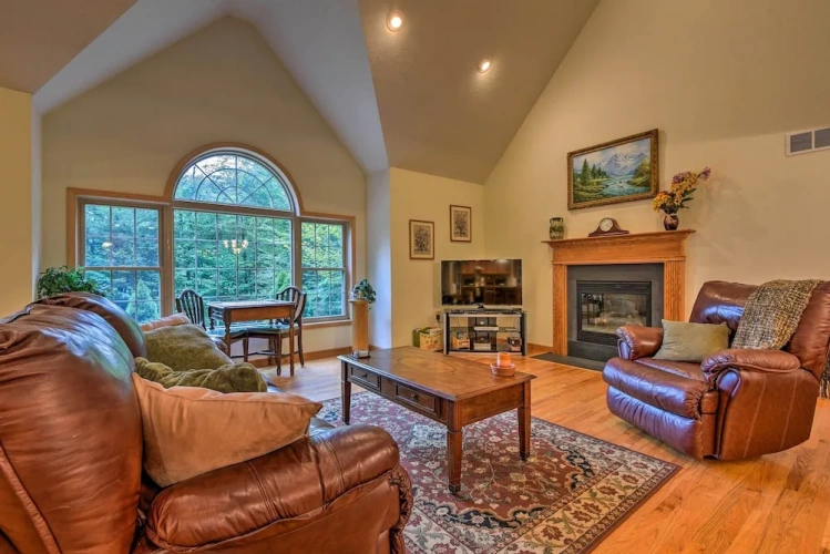 3 Bedrooms Cottage with balcony