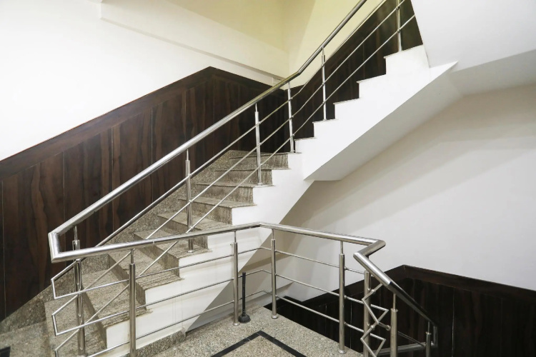 OYO 62820 Hotel Sanfot