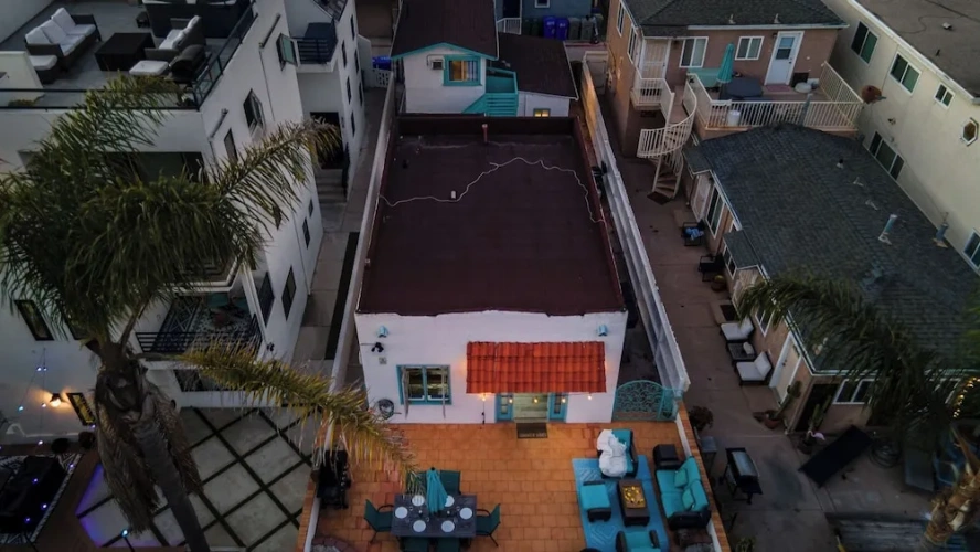 Ormond Court Unit 1 by Avantstay 3 Blocks to Sand + Walk to Belmont Park Mission Beach