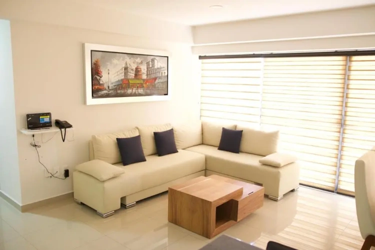 2 Bedrooms Apartment
