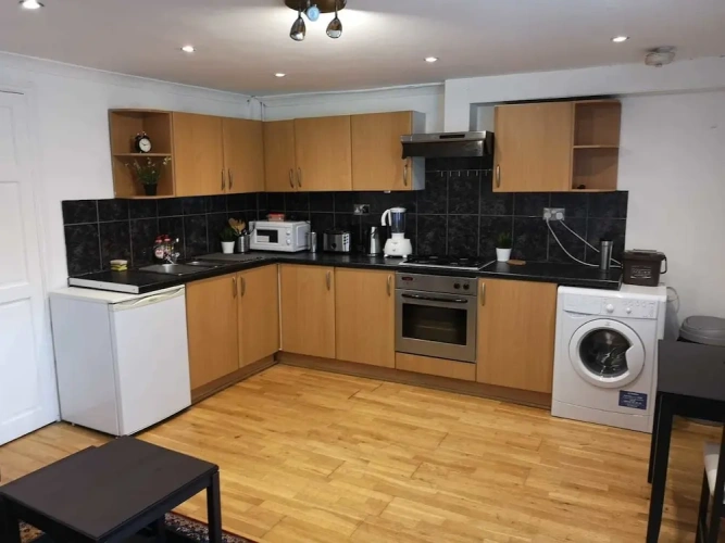 1 Bedroom Apartment
