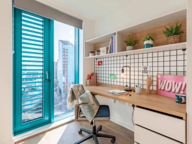 2 Bedrooms Apartment