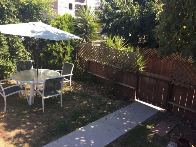 Unique 2 Bedroom in Burbank