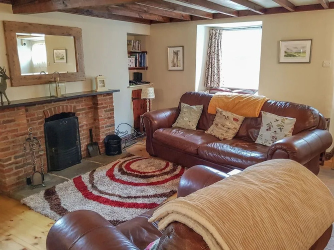 Hollyside Cottage