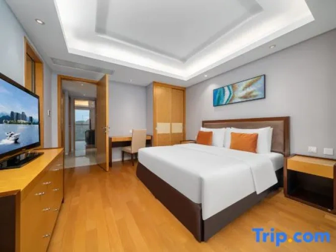 2 Bedrooms Suite with balcony and with lake view