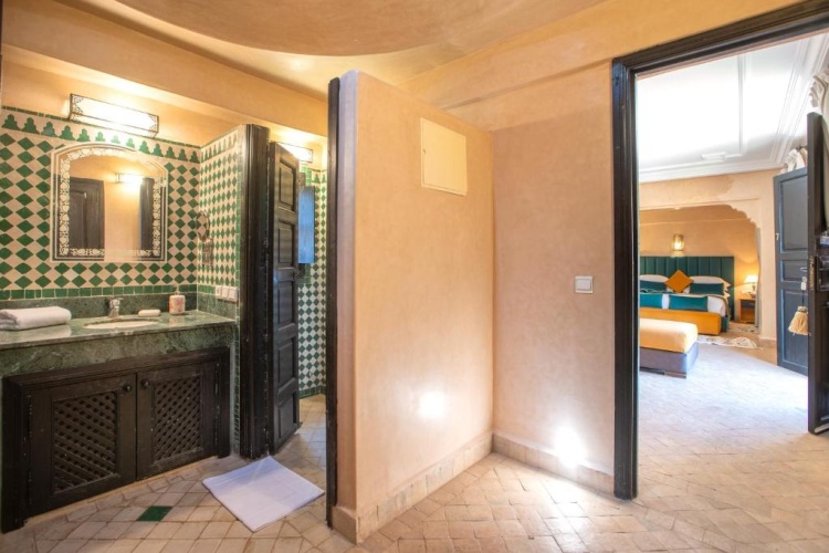 Suite with pool view