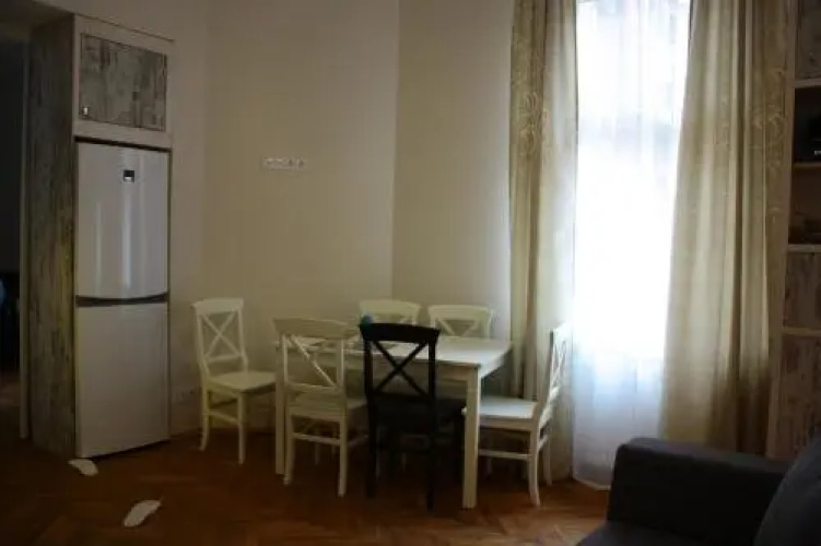 Hostel 12 chairs