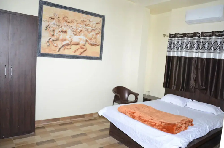 Hotel Silka Inn
