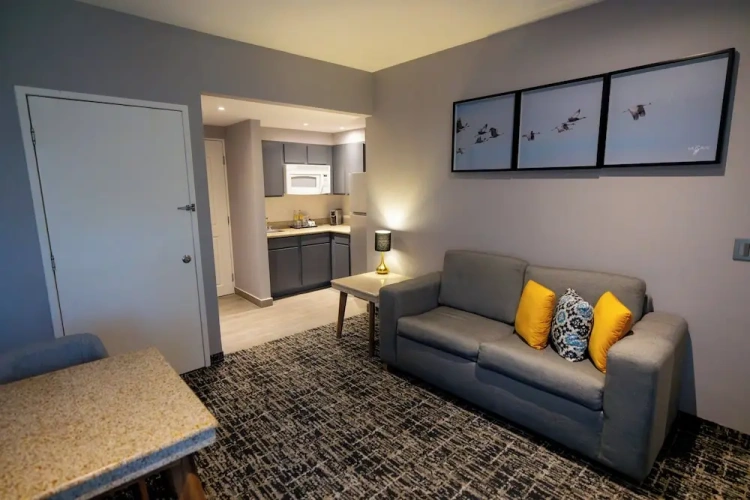 2 Bedrooms Suite