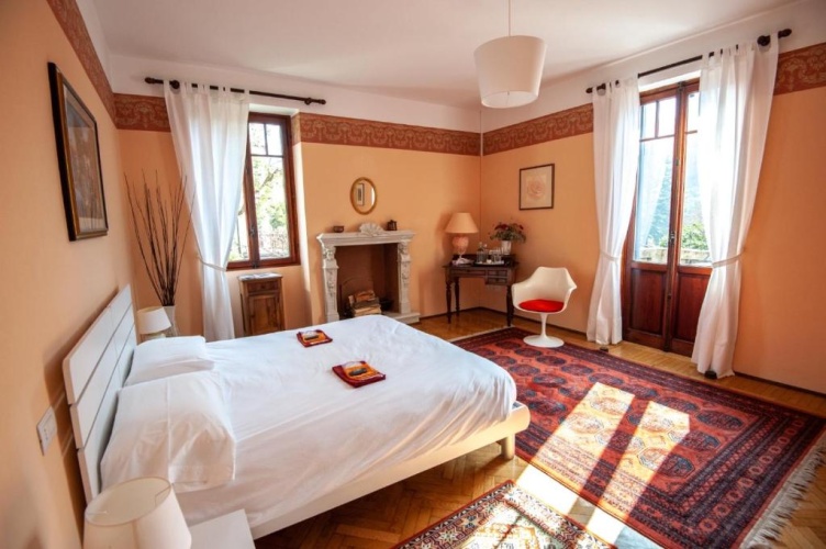 Standard Double room with lake view