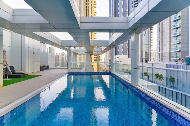 Upscale 2BR Apartment In Downtown Dubai