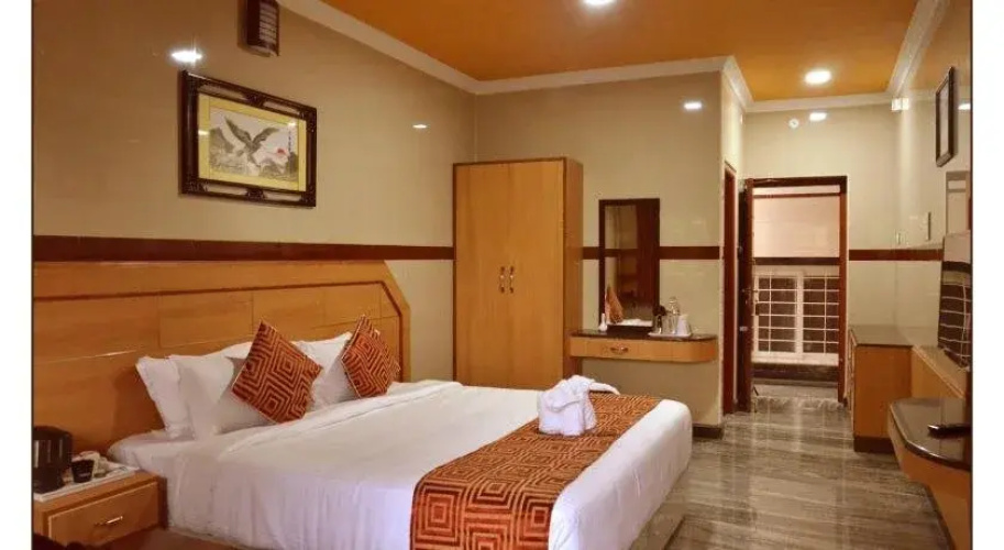 Hotel Gvs Residency