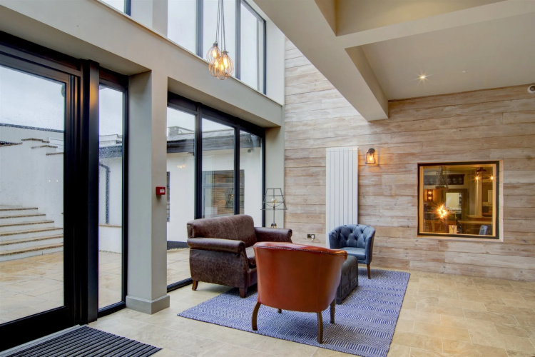 The Gissons Hotel