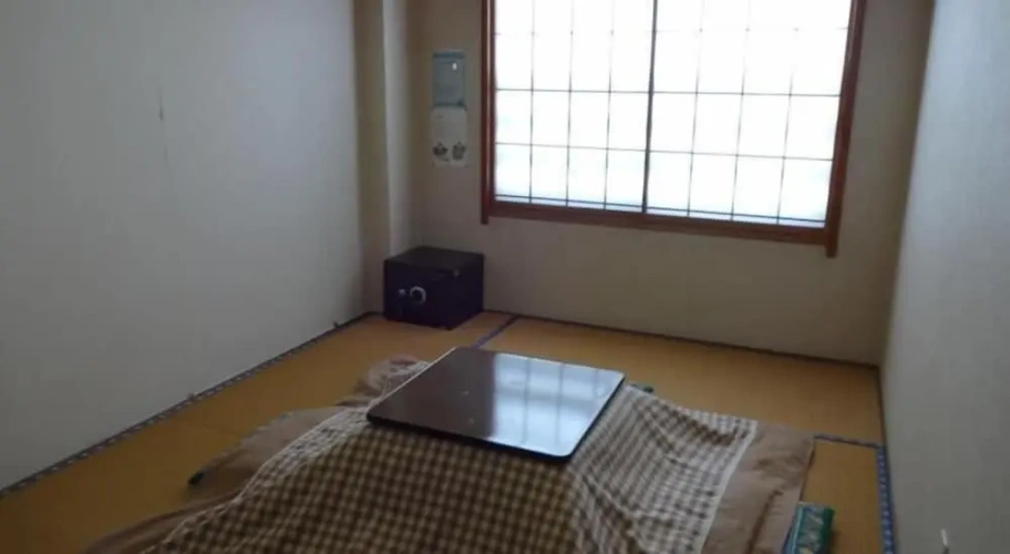 Economy room