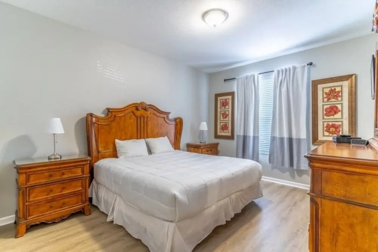 3 Bedrooms Apartment