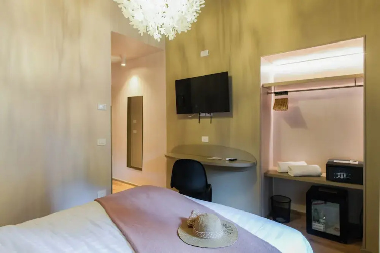 163 Boutique Hotel