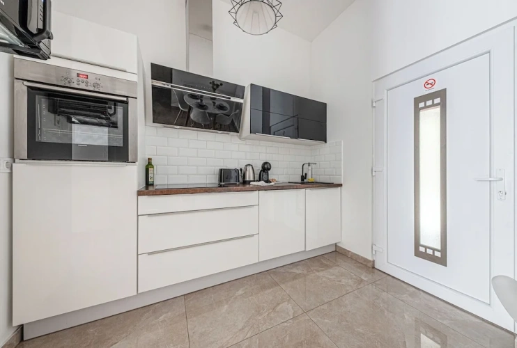 2 Bedrooms Apartment
