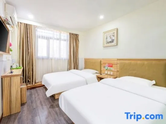 Bed in Dorm (male dorm)