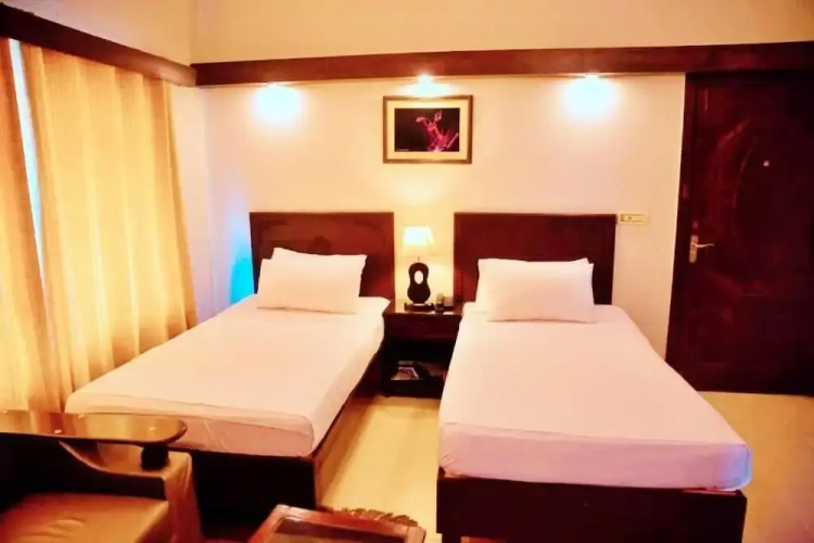 New Doves Inn Hotel