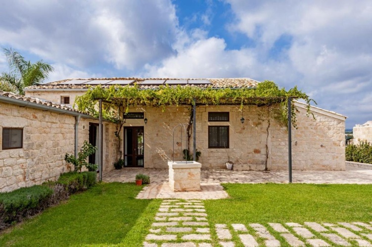 Standard Double room with garden view