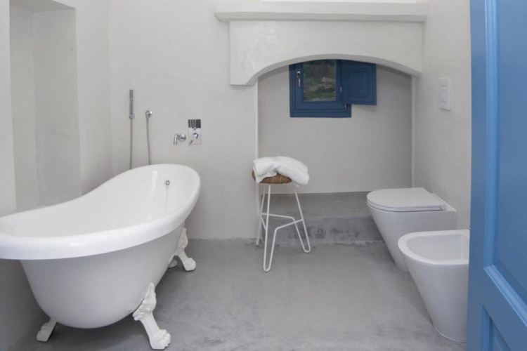 Deluxe room with balcony and with view