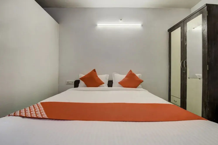 OYO 24982 Hotel G Residency