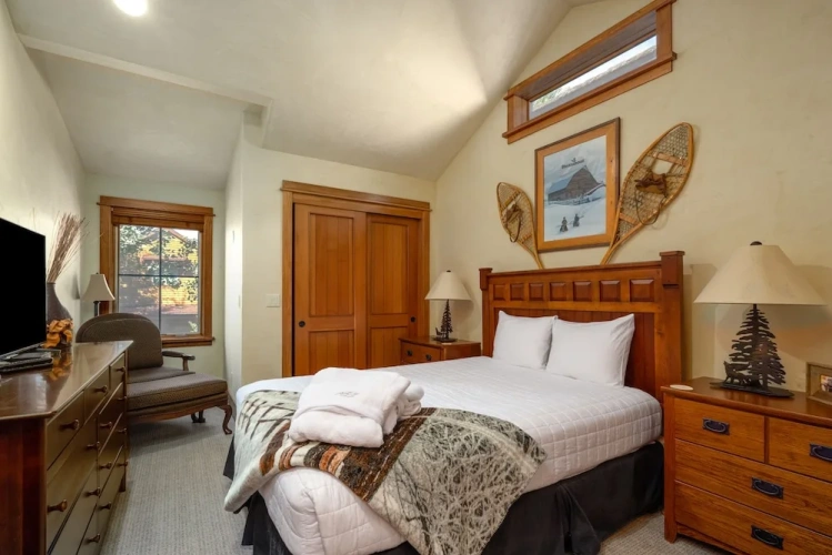 4 Bedrooms Standard Cottage