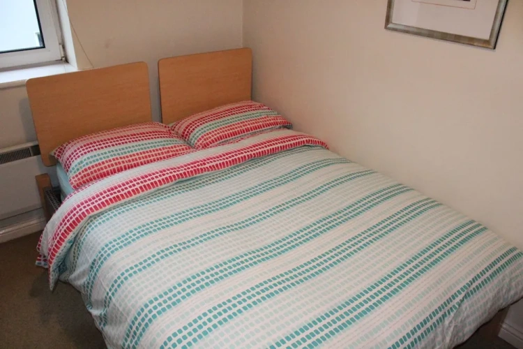 2 Bedrooms Apartment