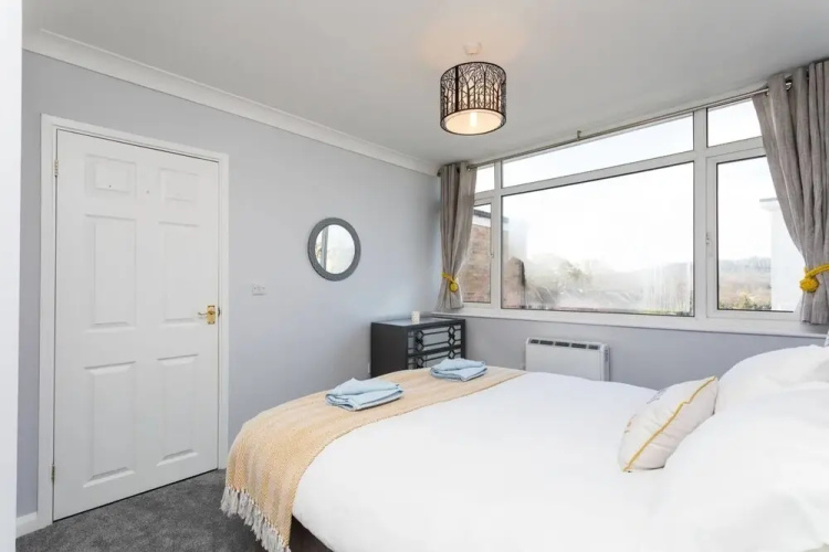 Queens 1 bed Apartment, Close to Town Centre