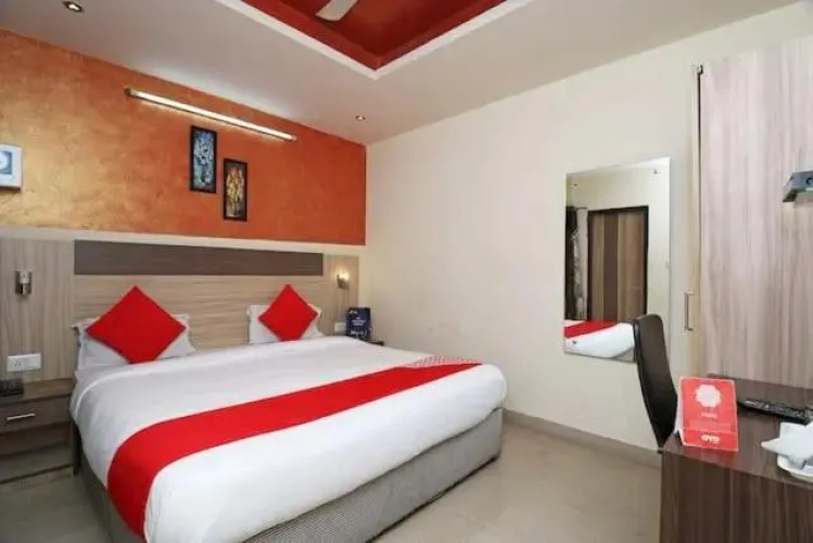 Hotel M J International
