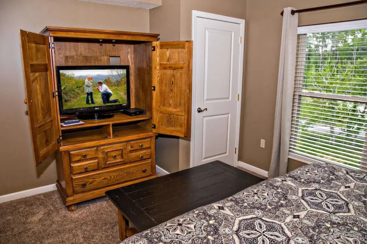 Cedar Lodge 302