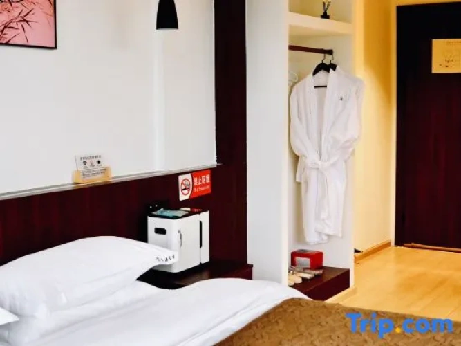 Standard Double room with mountain view