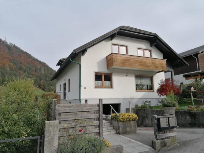 3 Bedrooms Apartment